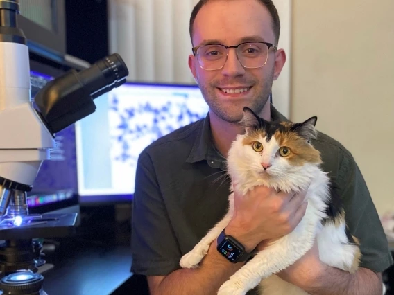 University of Arizona College of Veterinary Medicine third-year student Jeremy Bessett